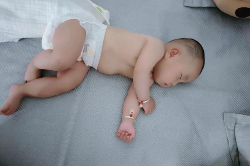 盱眙几个月宝宝可以竖抱